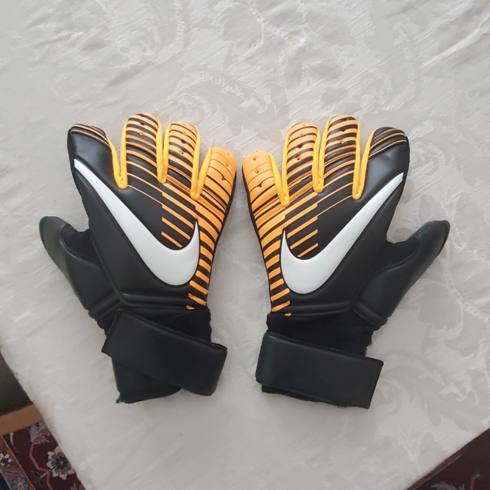 Nike Premier SGT RS Goalkeeper gloves